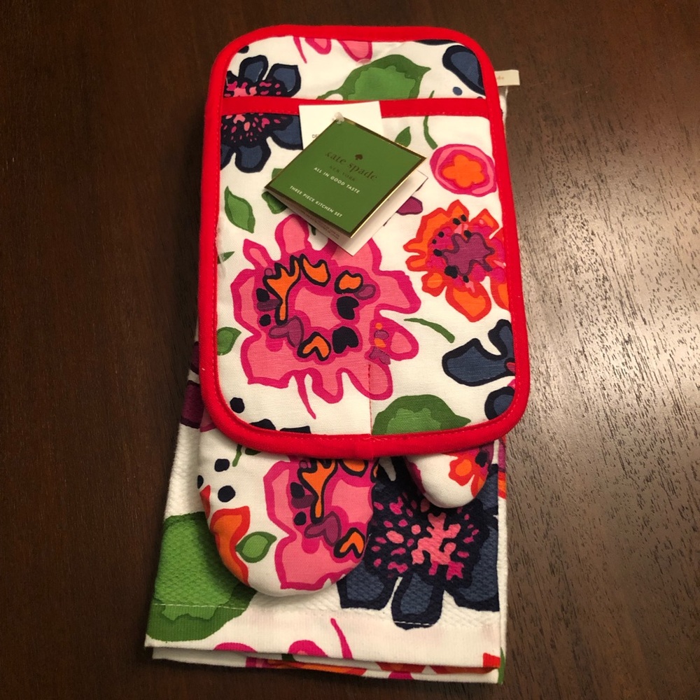 Kate Spade NWT 3pc Set Hot Pad/Oven Mitt/Towel